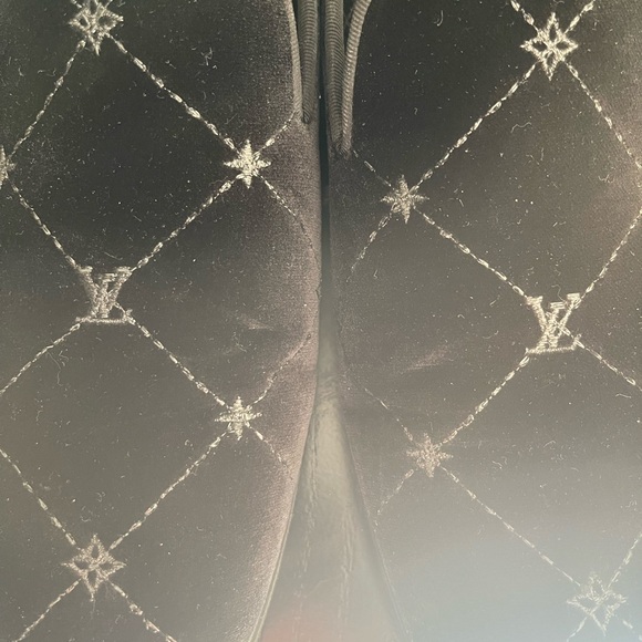 Louis Vuitton Men’s Loafers Suede - Picture 2 of 7